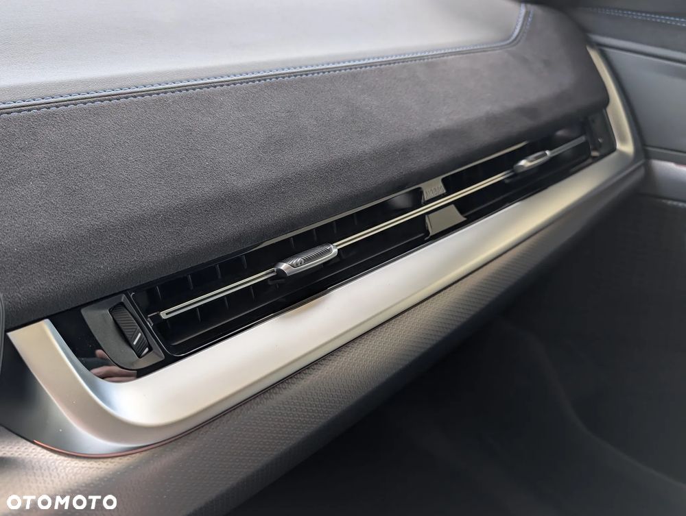 BMW X1 sDrive20i mHEV - 20
