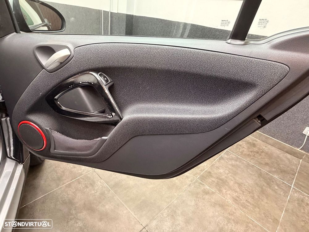 Smart ForTwo Coupé 1.0 mhd Pulse71 - 24