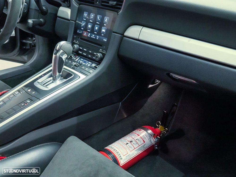 Porsche 911 Série F - 44