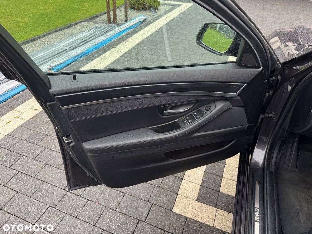 BMW Seria 5 520d xDrive Luxury Line - 18