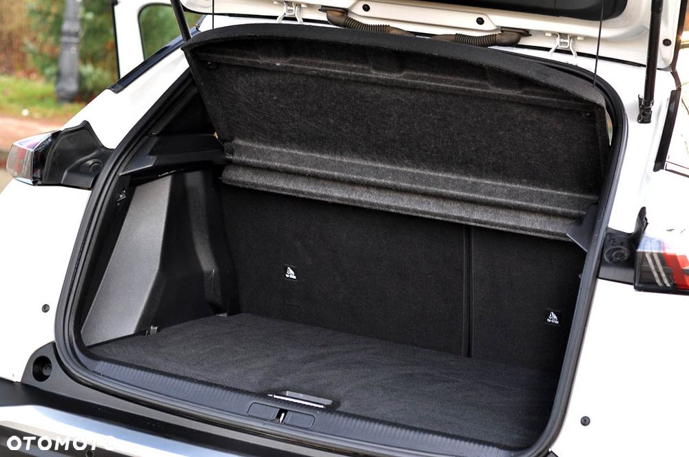 Peugeot 2008 BlueHDi 130 EAT8 GT - 14