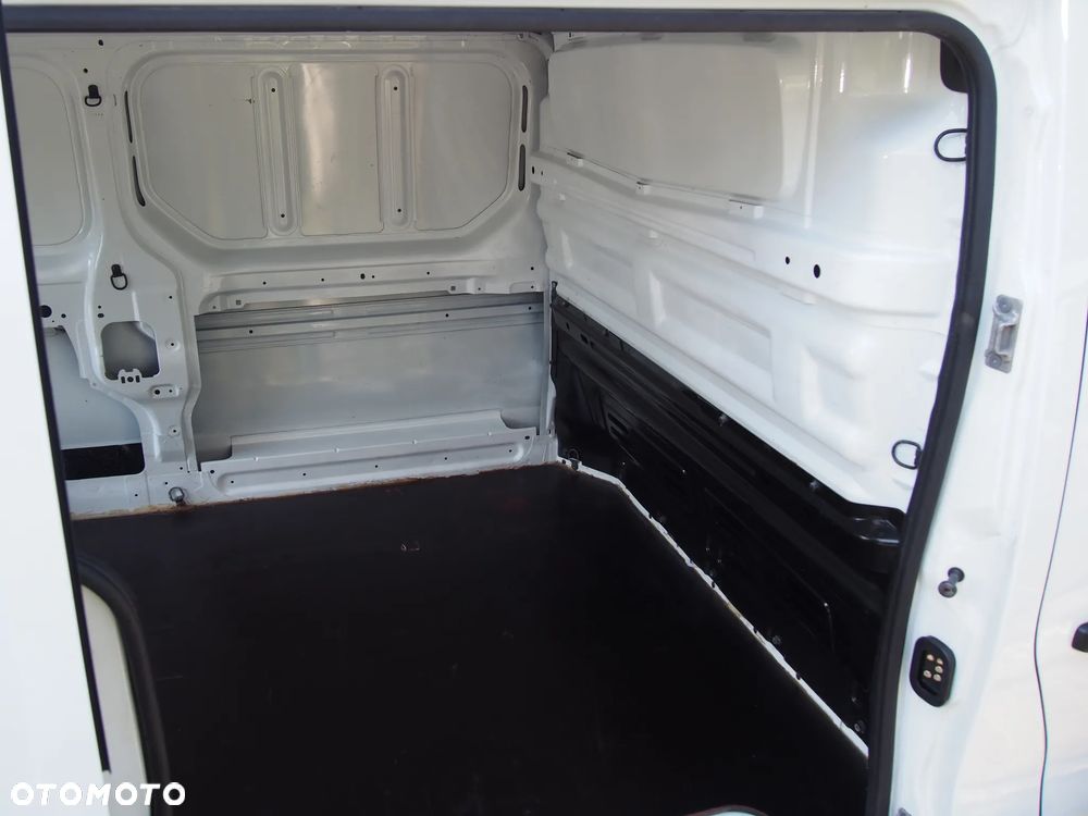 Opel VIVARO - 17