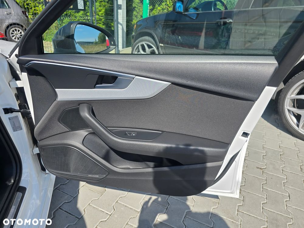 Audi A4 Avant 2.0 TDI DPF clean diesel quattro S tronic S line Sportpaket - 23