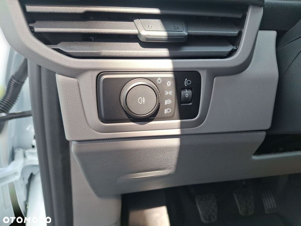 Volkswagen Transporter Furgon 2.0 TDI 150 KM manual - 27