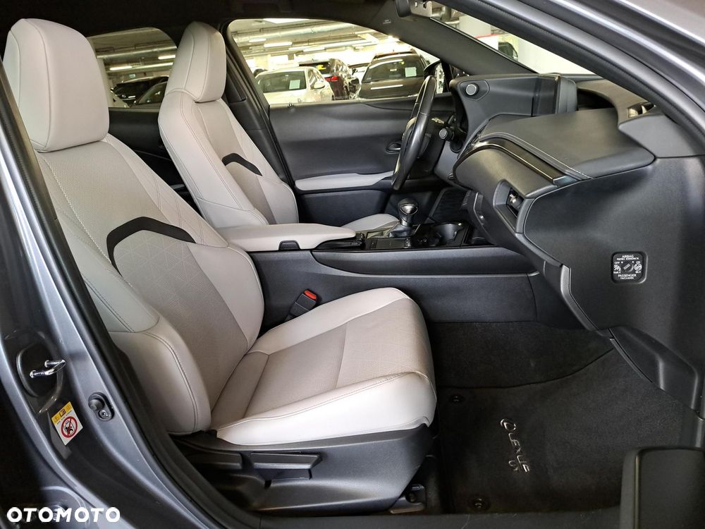 Lexus UX 200 Prestige 2WD - 10