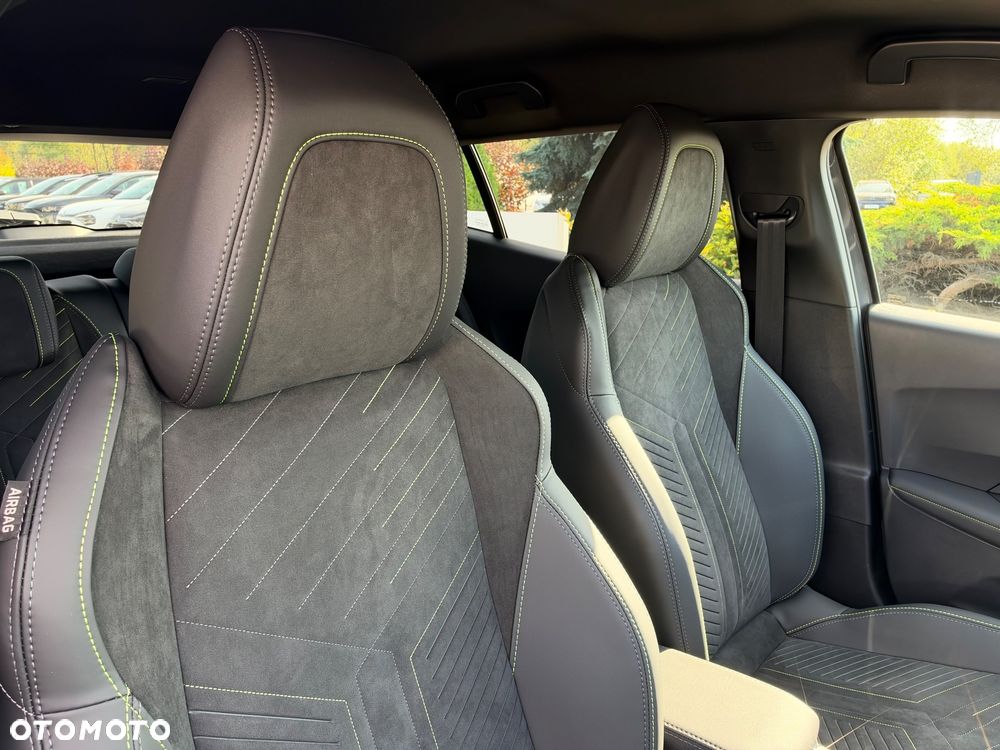 Peugeot 2008 PureTech mHEV GT Exclusive e-DCS6 - 19