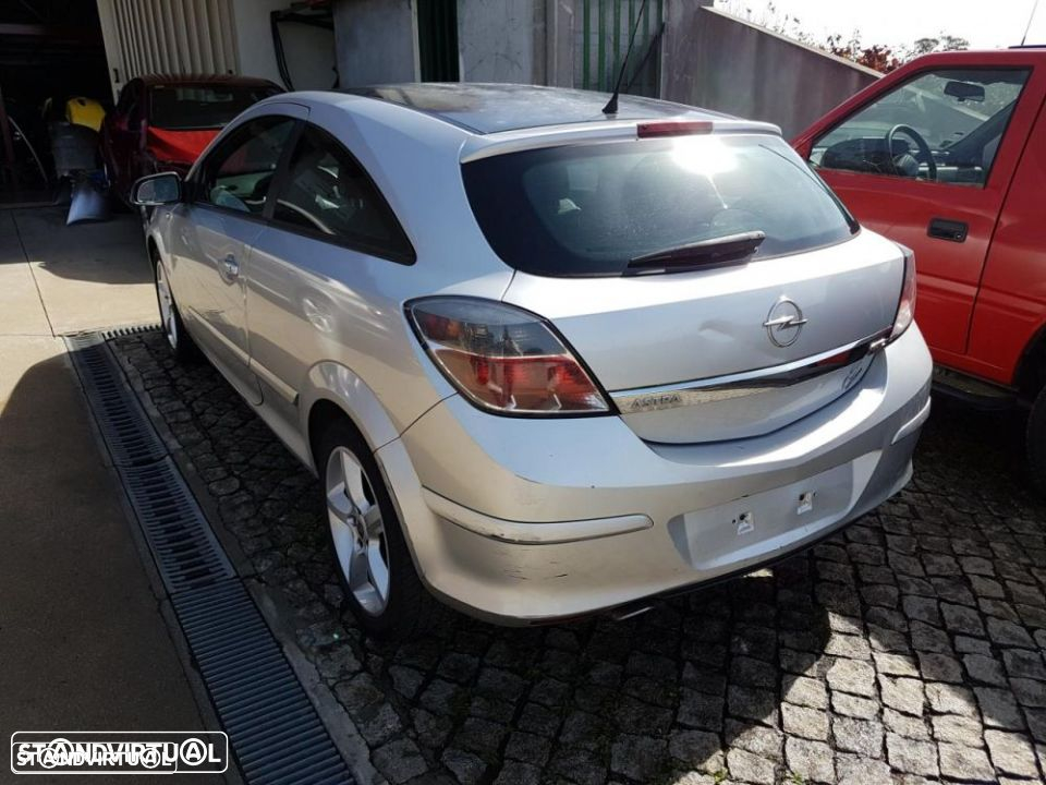 Opel Astra H GTC 2008 para peças - 2