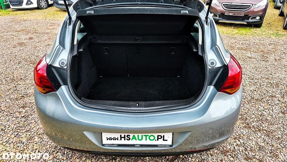 Opel Astra 1.6 Cosmo - 32