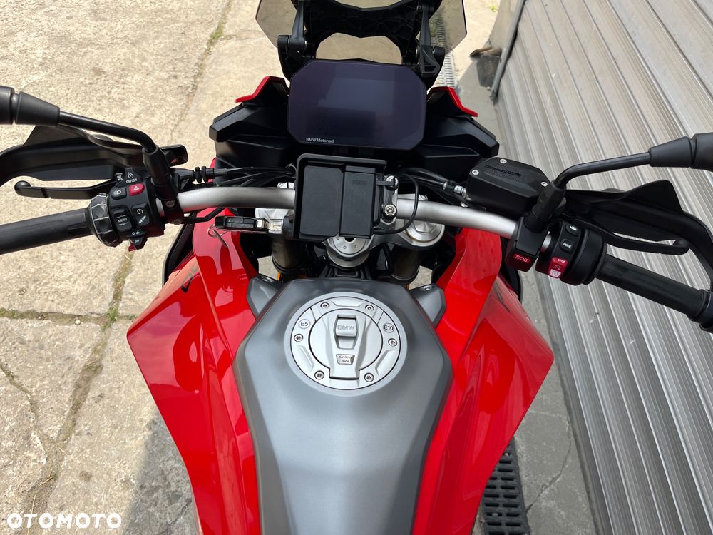 BMW XR - 17