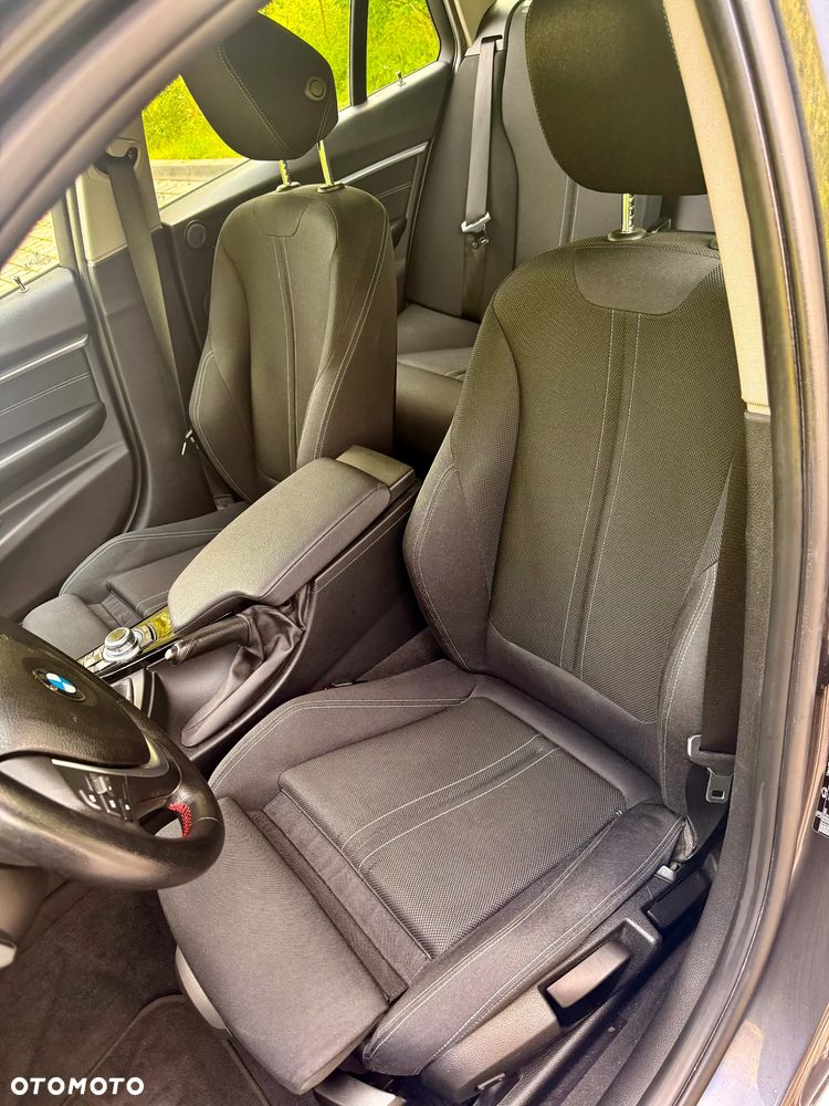 BMW Seria 3 318d Sport Line - 14