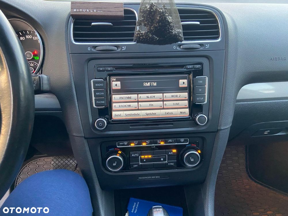 Volkswagen Golf 2.0 TDI DPF DSG MATCH - 3