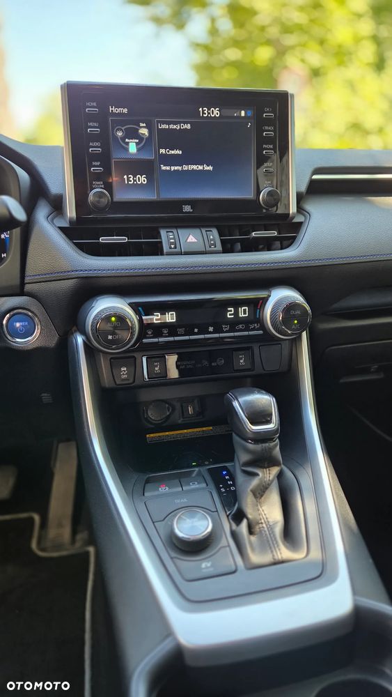 Toyota RAV4 - 4