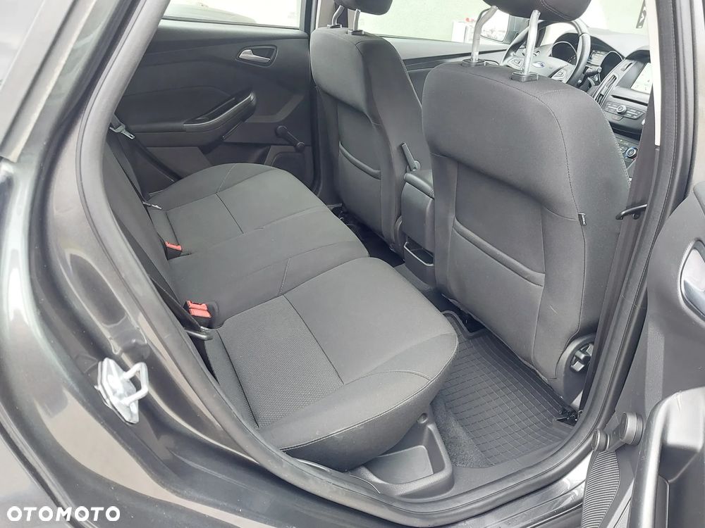 Ford Focus 1.0 EcoBoost Start-Stopp-System ST-LINE STYLE - 11