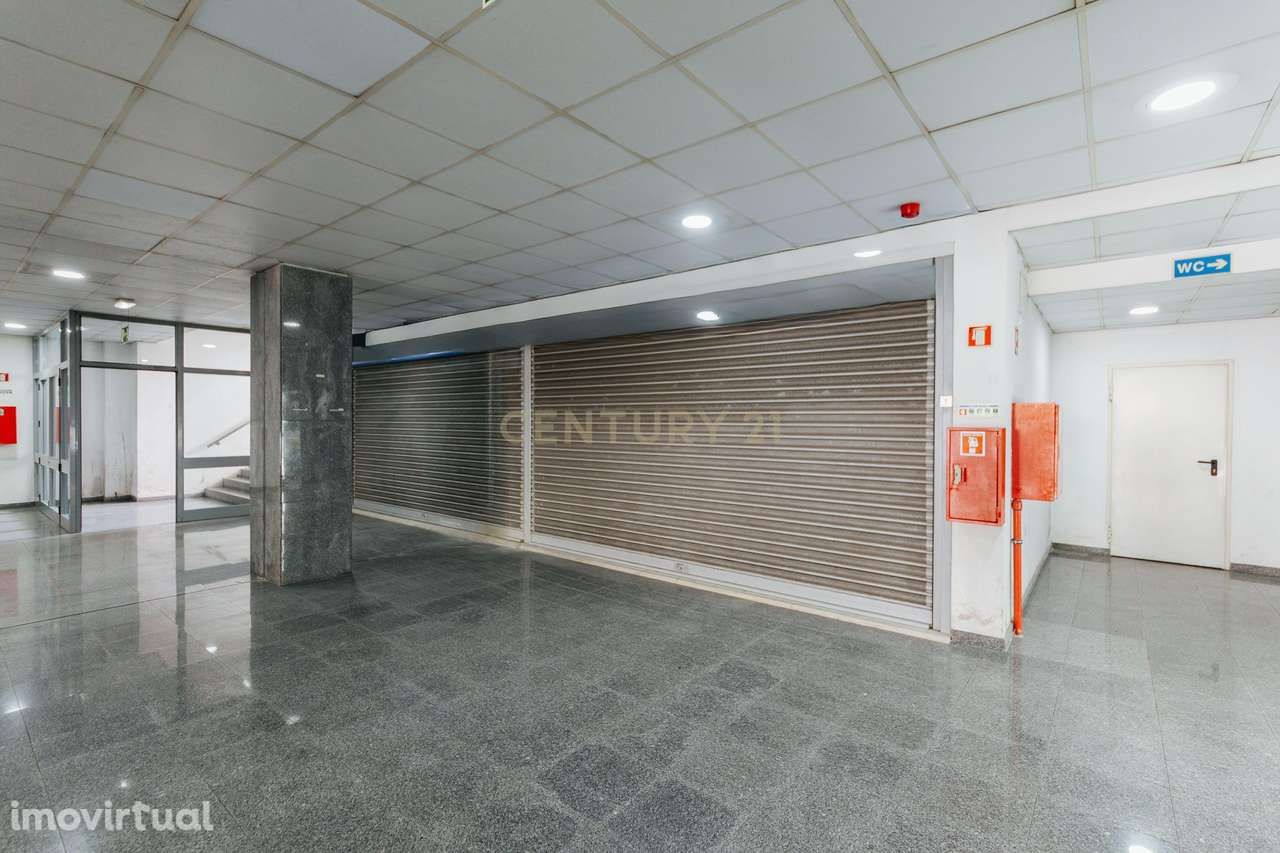 LOJA - Galeria Comercial Benfica com estacionamento - Grande imagem: 3/16