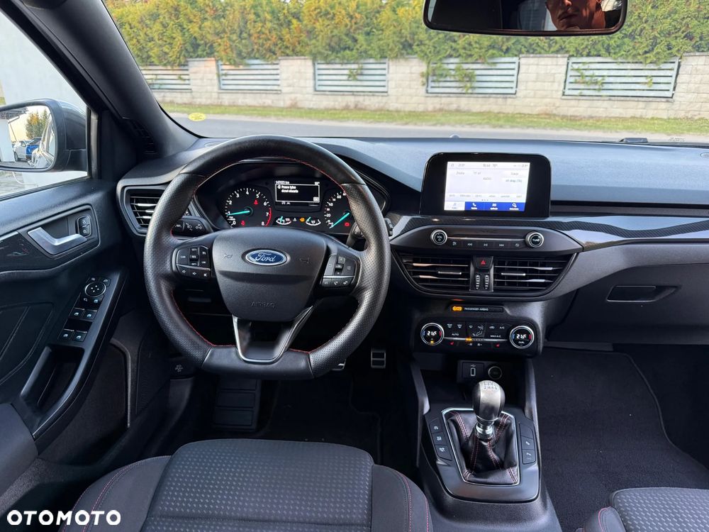 Ford Focus - 17