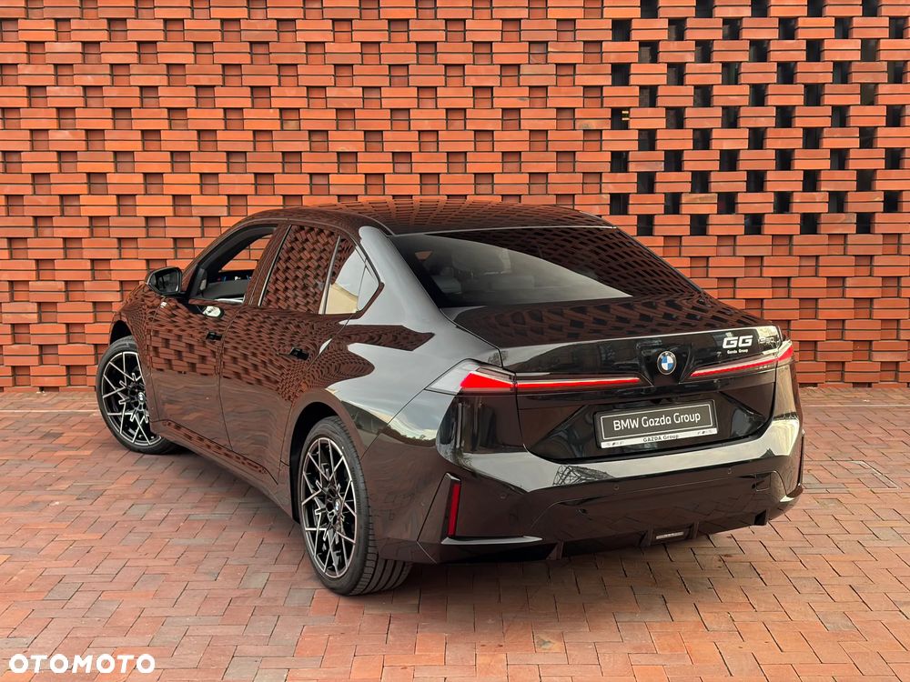 BMW i3 50 xDrive 113.4kWh - 11