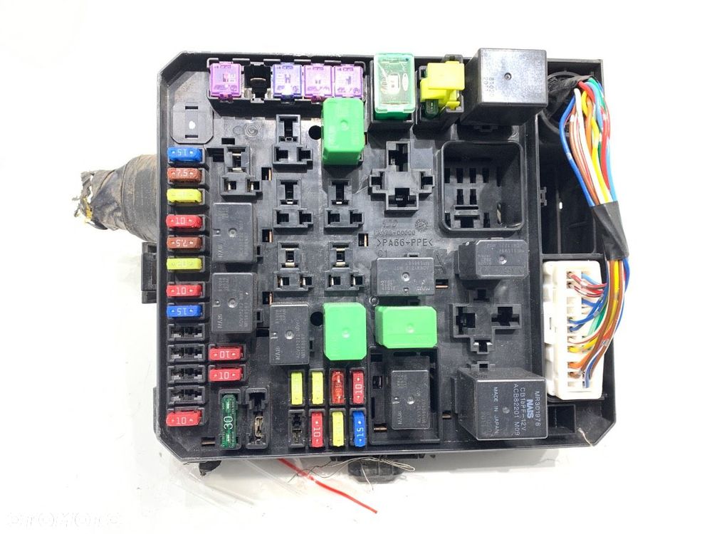 SKRZYNKA BEZPIECZNIKÓW  MITSUBISHI LANCER VIII Sportback (CX_A) 2007 - 2022 1.8 (CX3A) 105 kW [143 - 1