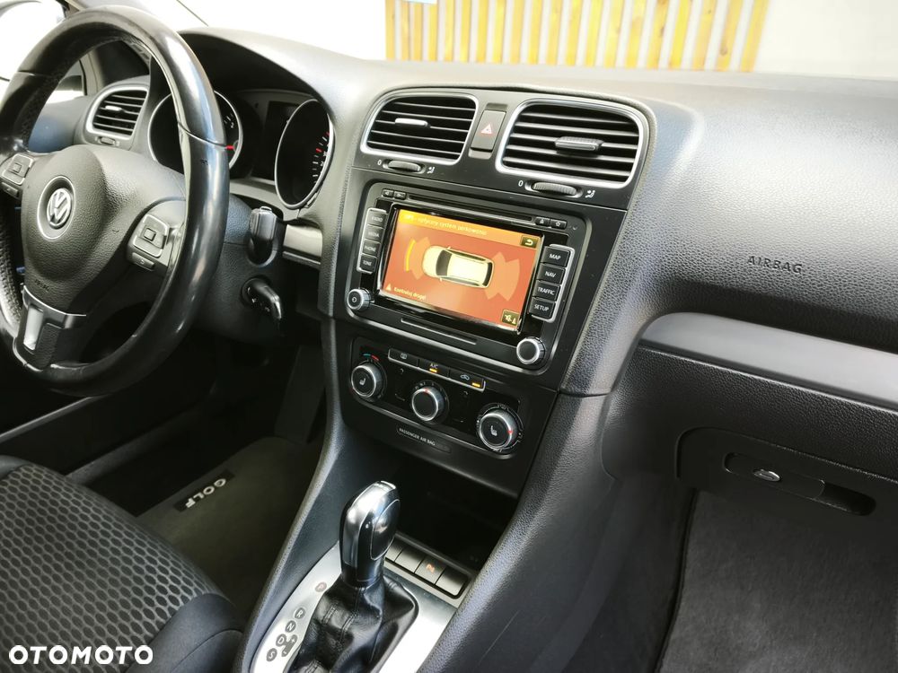 Volkswagen Golf 1.6 TDI Comfortline DSG - 15