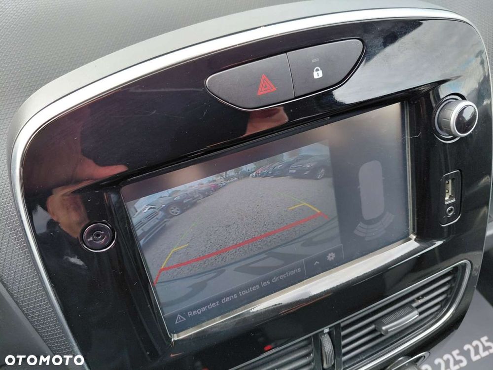Renault Clio - 23