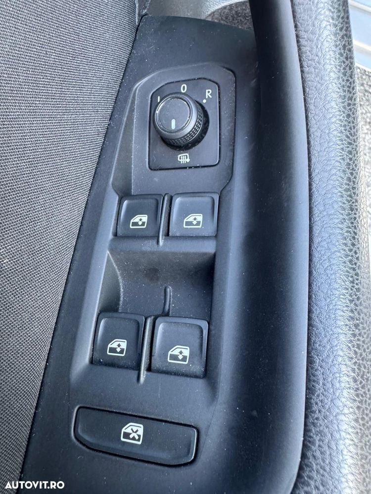 Volkswagen Passat 2.0 TDI SCR DSG Business - 31