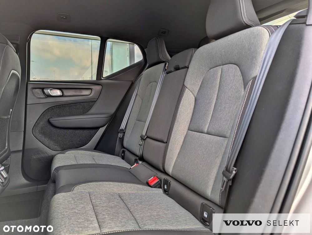 Volvo XC 40 - 30