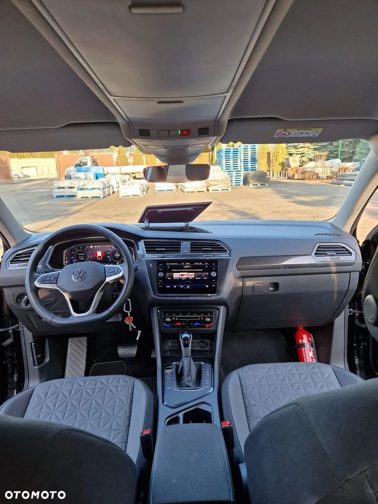 Volkswagen Tiguan - 16