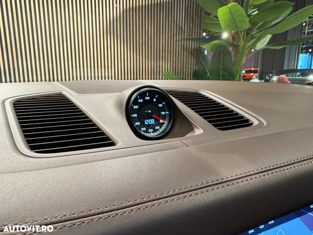 Porsche Cayenne S - 15