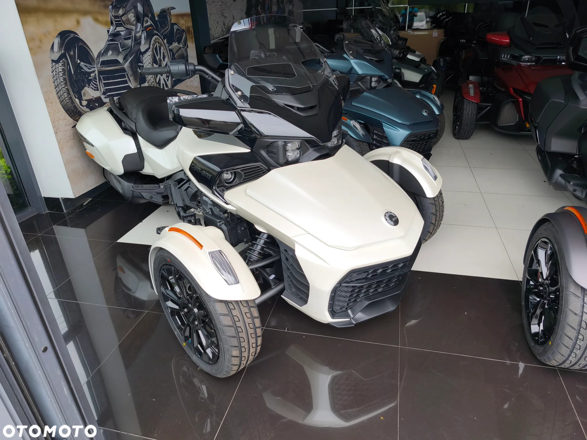 Can-Am Spyder - 2