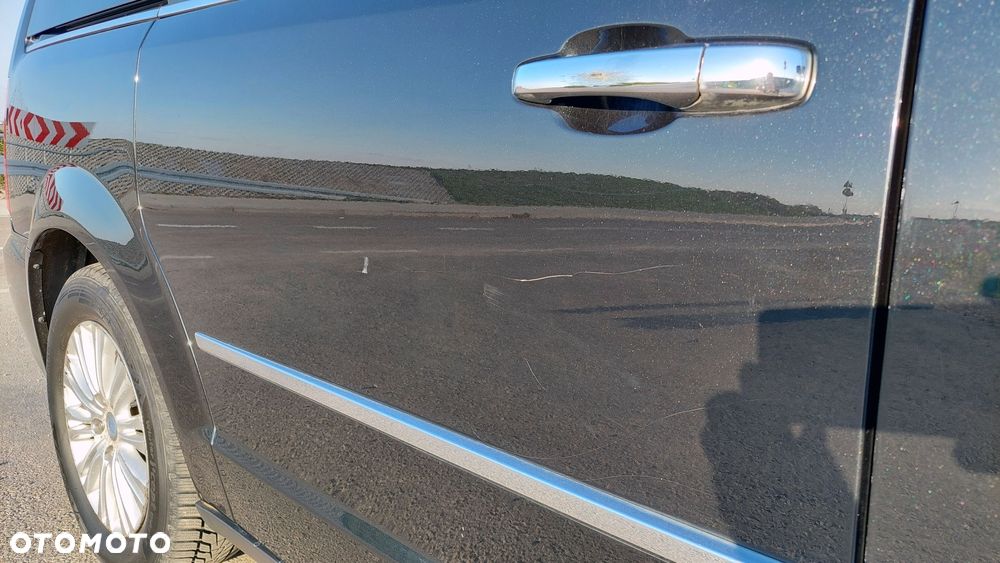 Lancia Voyager 3.6 Platinum - 40