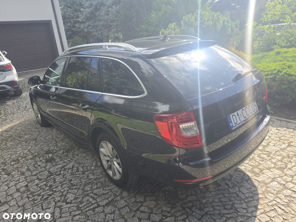 Skoda Superb 2.0 TDI Ambition DSG - 13