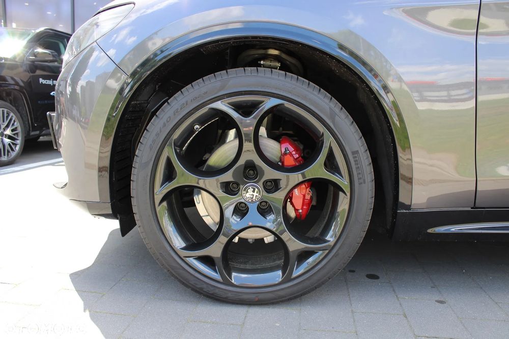 Alfa Romeo Stelvio 2.0 Turbo Veloce Q4 - 6