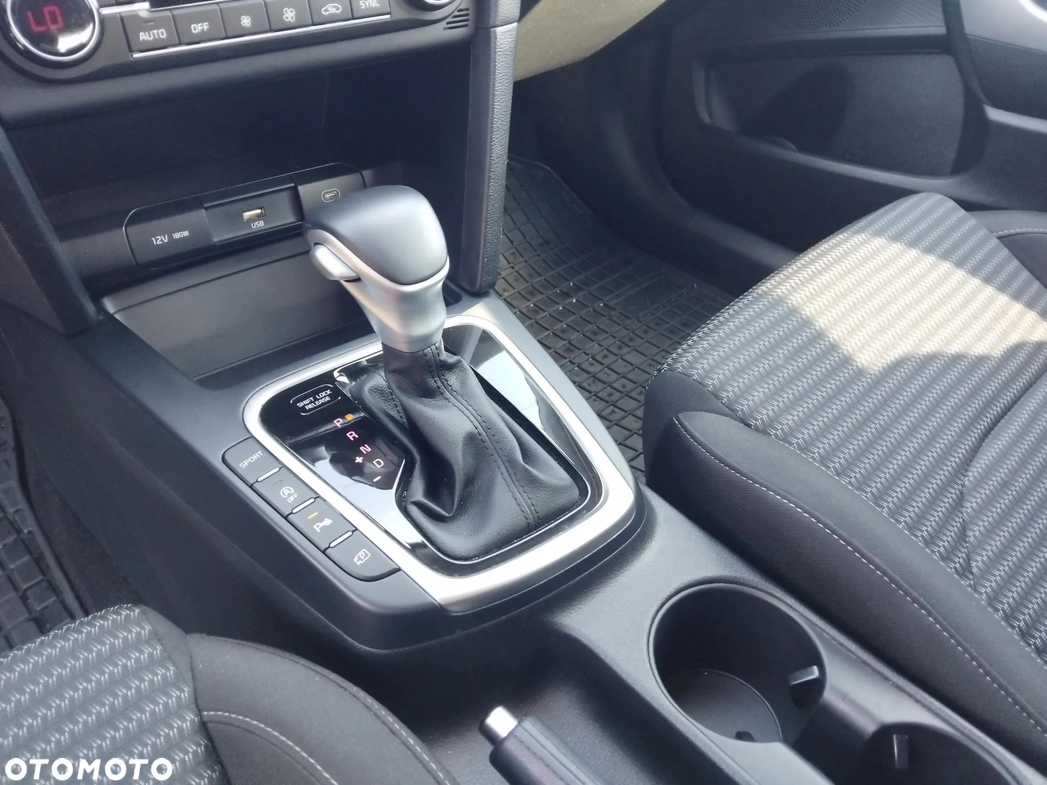 Kia XCeed 1.5 T-GDI M DCT - 21