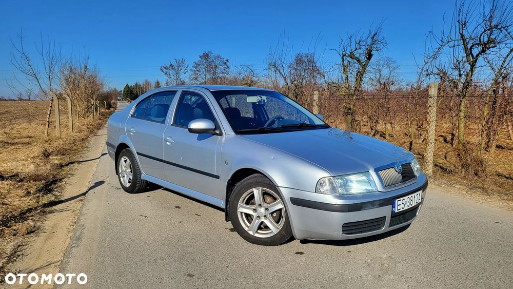 Skoda Octavia 1.6 Tour Classic - 2