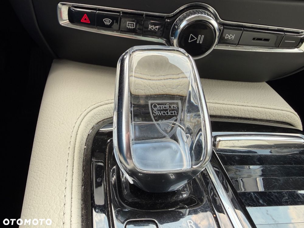 Volvo V60 T6 AWD Recharge Geartronic Inscription - 17