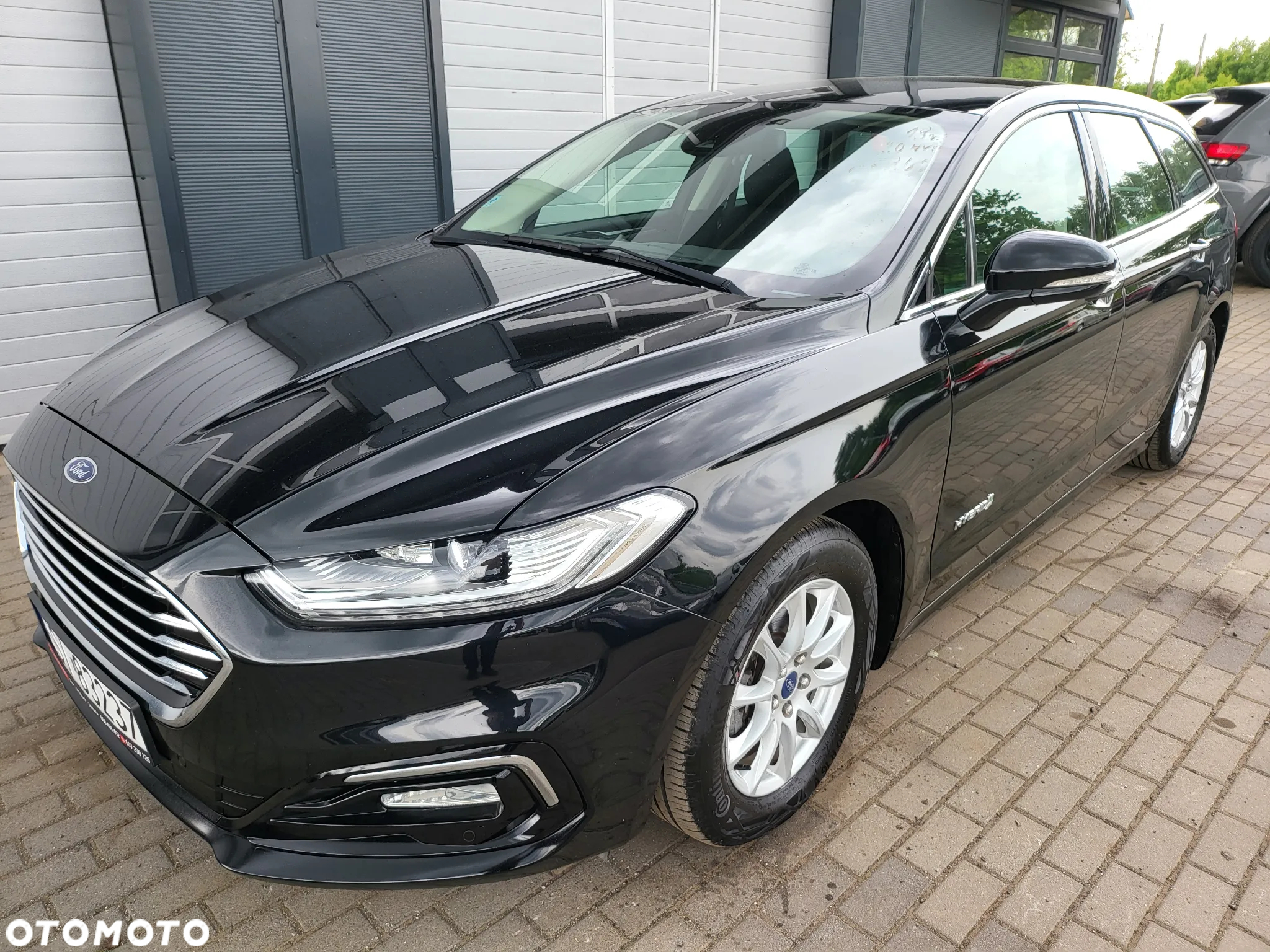 Ford Mondeo 2.0 Hybrid Titanium - 34