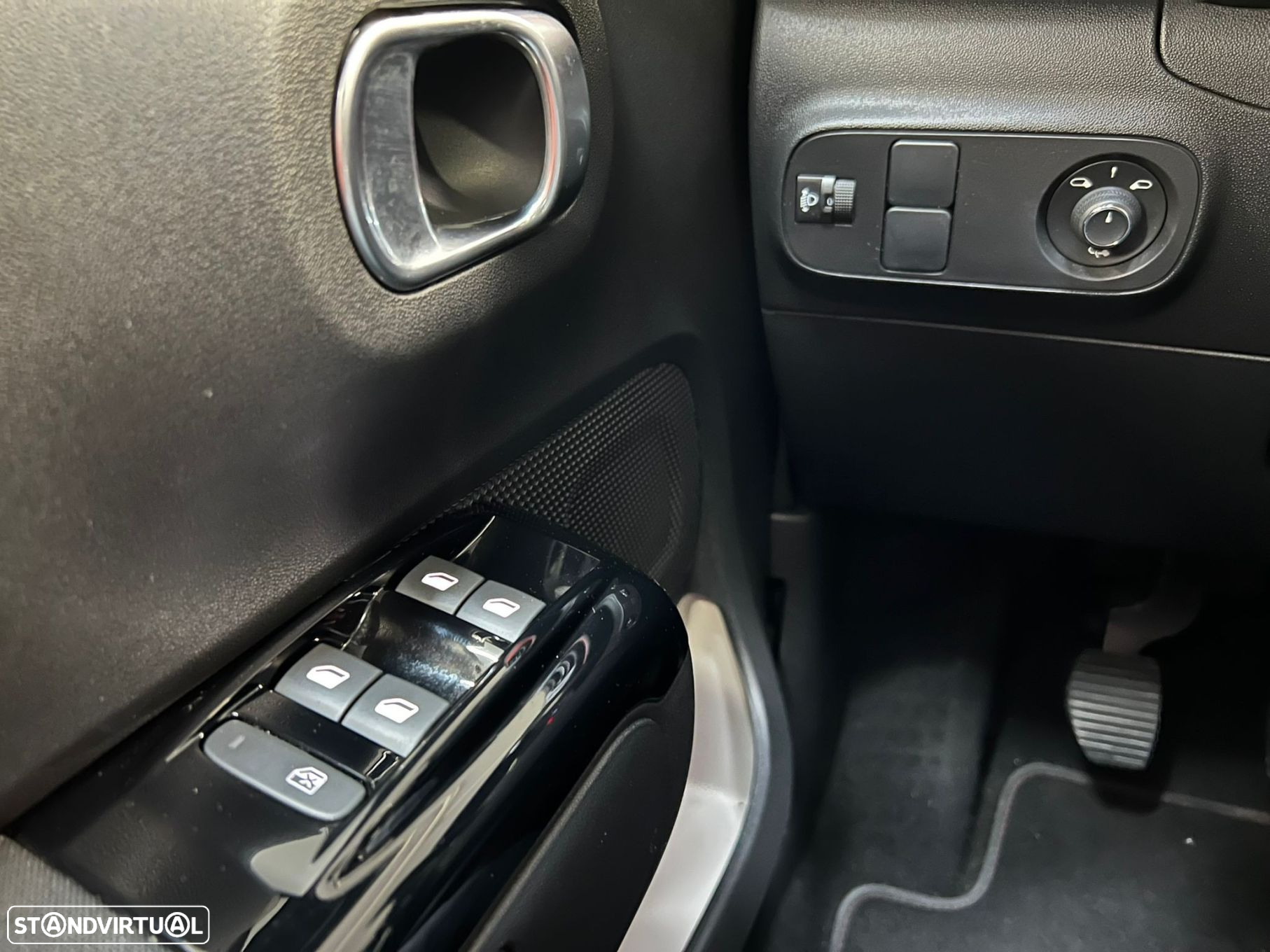 Citroën C3 1.2 PureTech Shine - 17