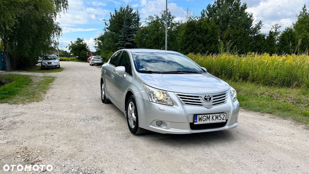 Toyota Avensis 1.8 Sol - 14