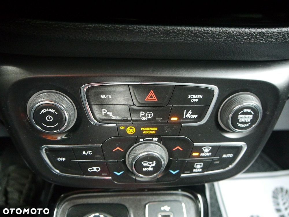 Jeep Compass 2.0 MultiJet Active Drive Automatik Limited - 24