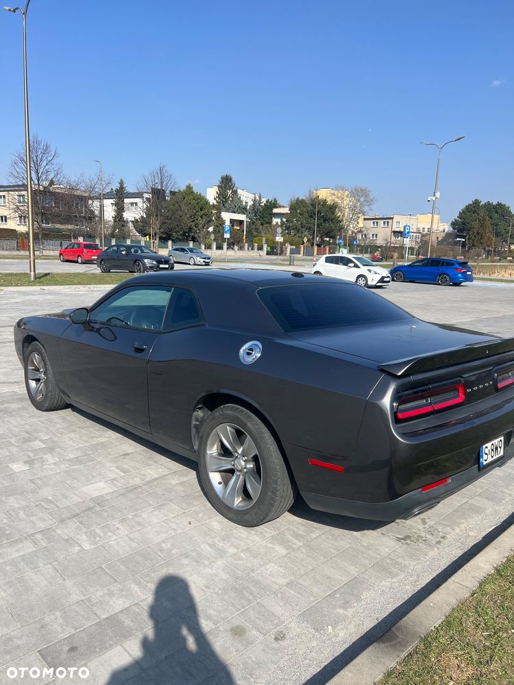 Dodge Challenger - 14