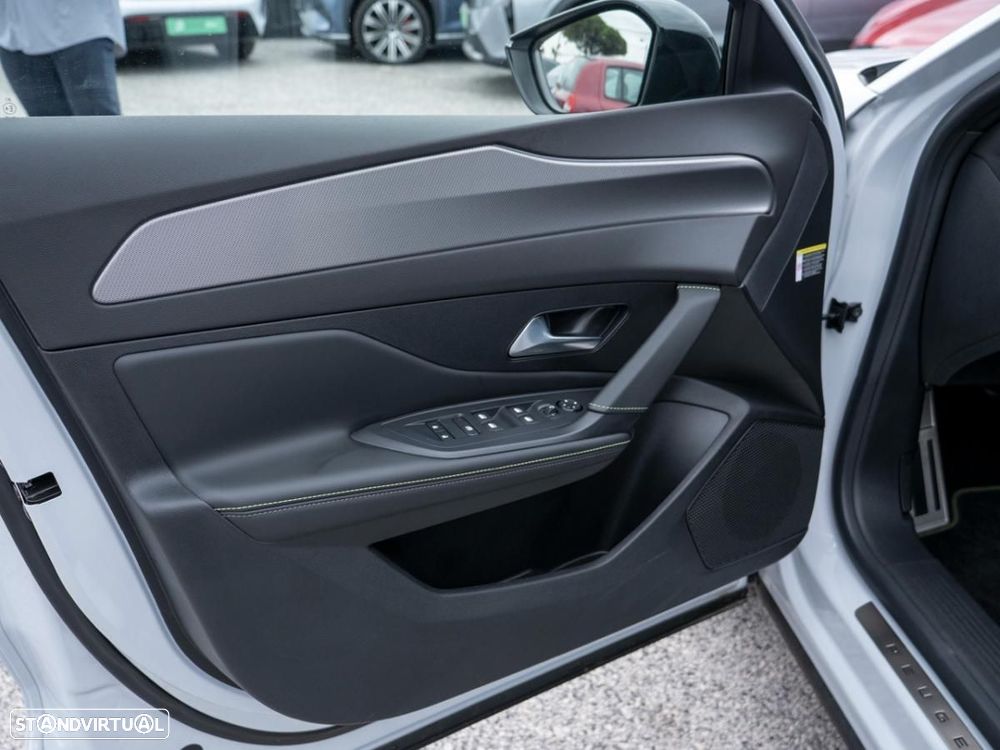 Peugeot E-408 58 kWh GT - 24