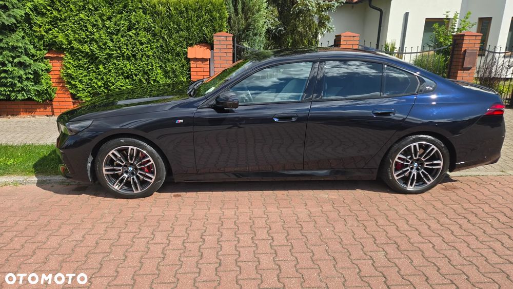 BMW Seria 5 540d xDrive - 23