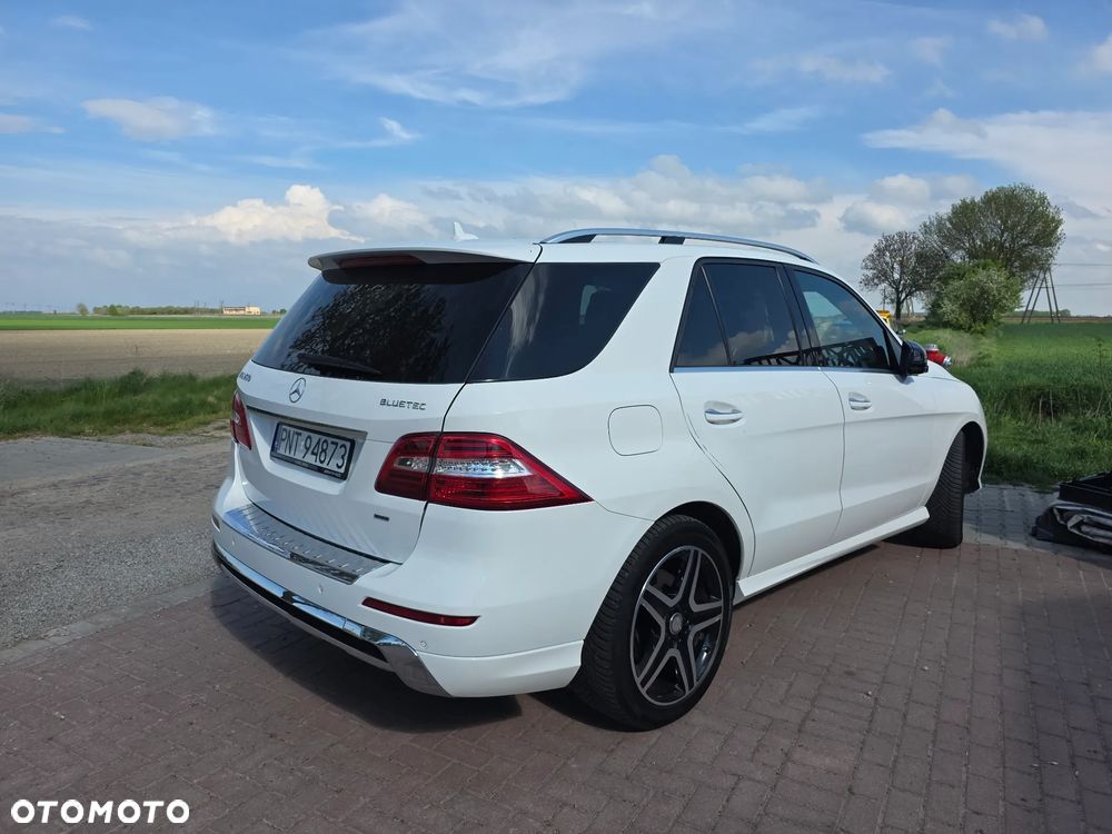 Mercedes-Benz ML 350 BlueTEC 4MATIC 7G-TRONIC Edition 1 - 13