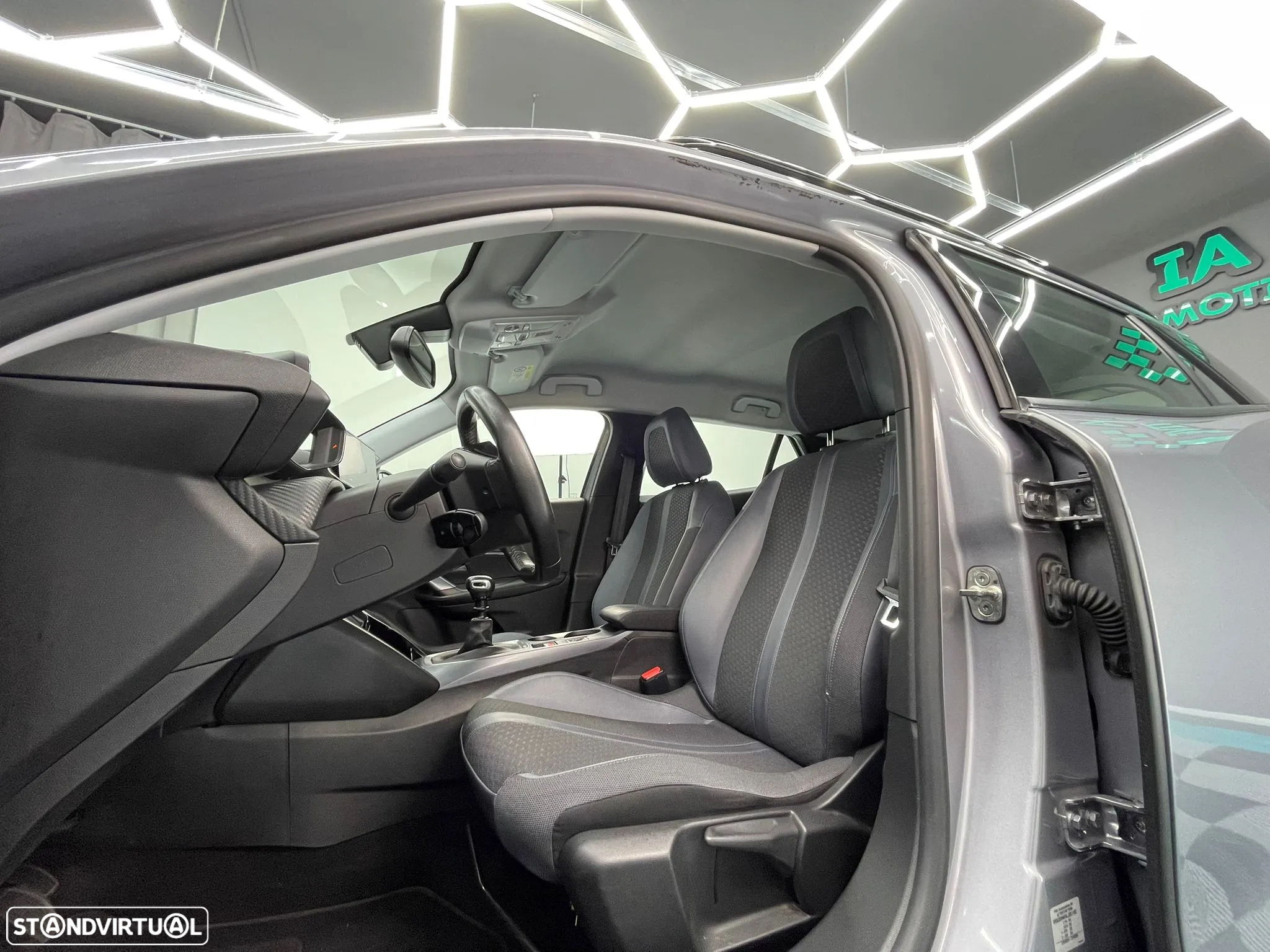 Peugeot 2008 PureTech 100 Stop&Start Allure - 17