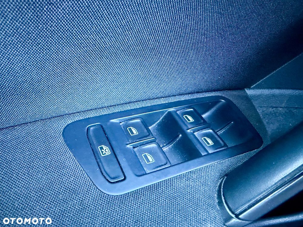 Volkswagen Golf - 18