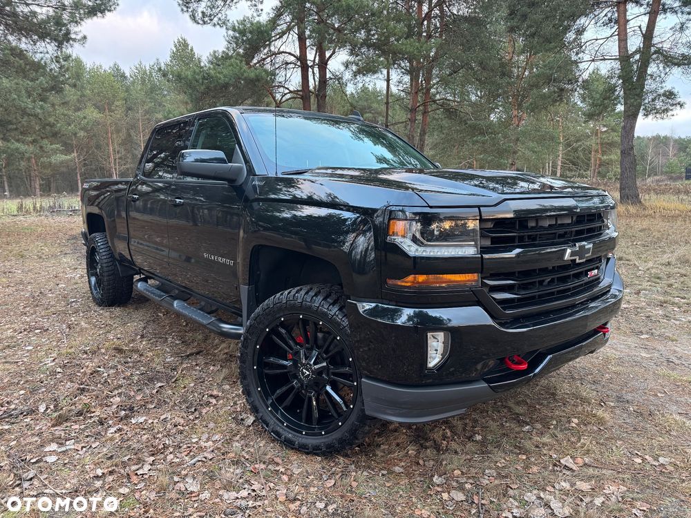 Chevrolet Silverado - 1