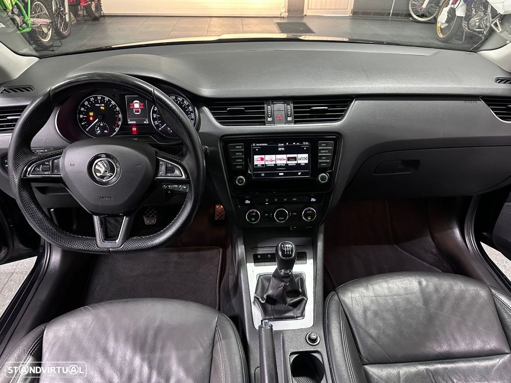Skoda Octavia 2.0 TDI Sportline - 7