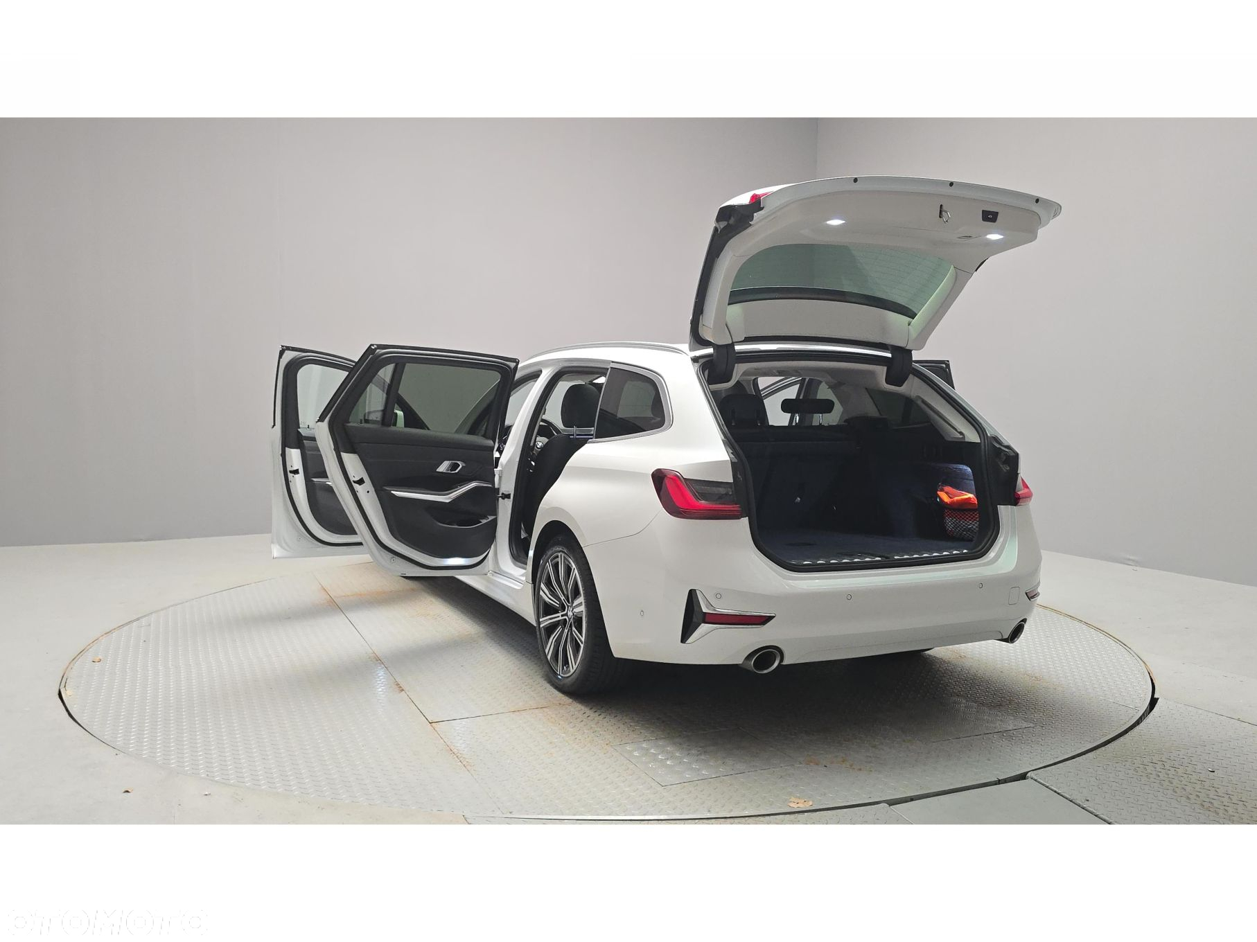 BMW Seria 3 320d xDrive Luxury Line - 15