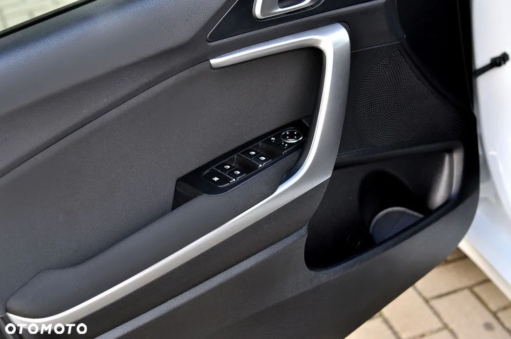 Kia Ceed 1.5 T-GDI Business Line Plus - 32