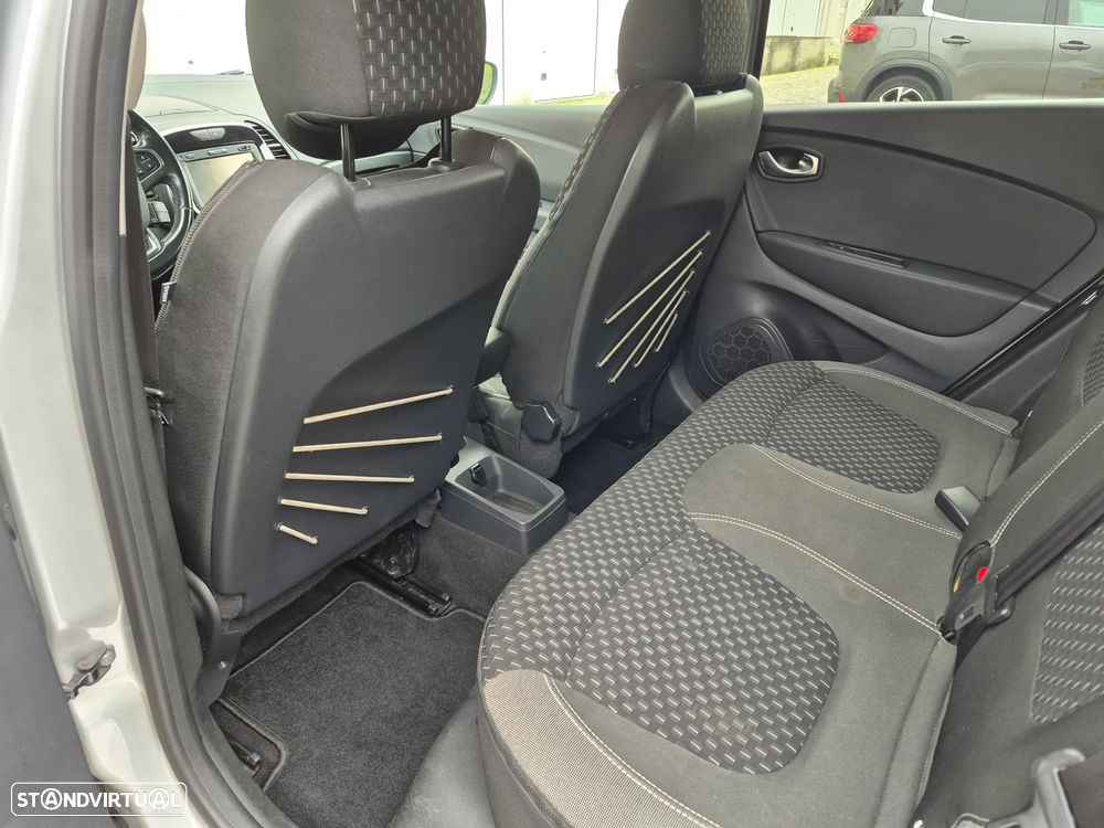 Renault Captur 1.5 dCi Exclusive - 11