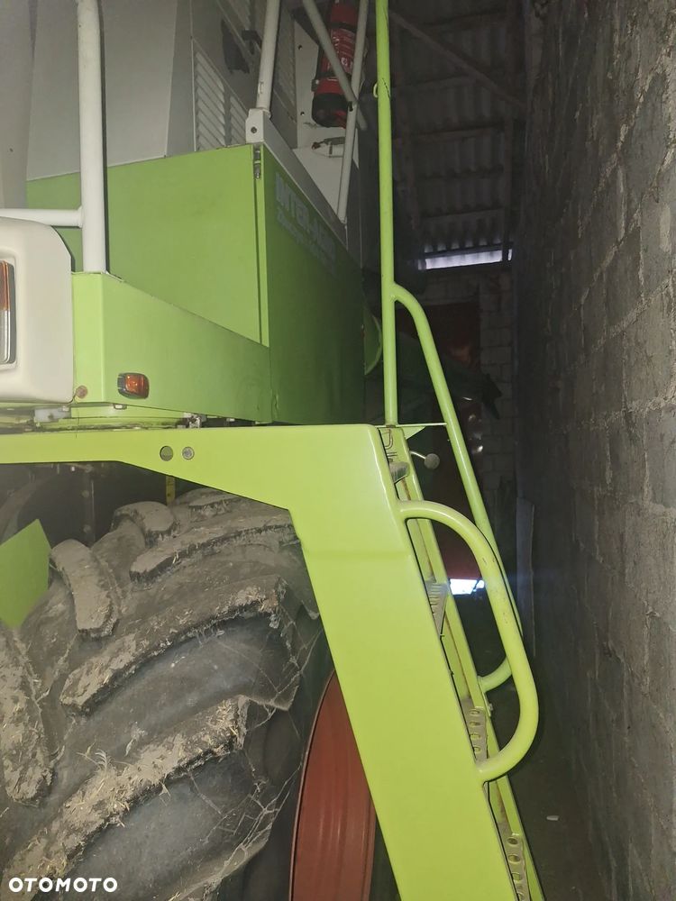Claas Medion 310 - 8